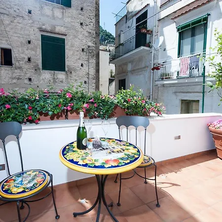 Casa S Lucia Амальфі